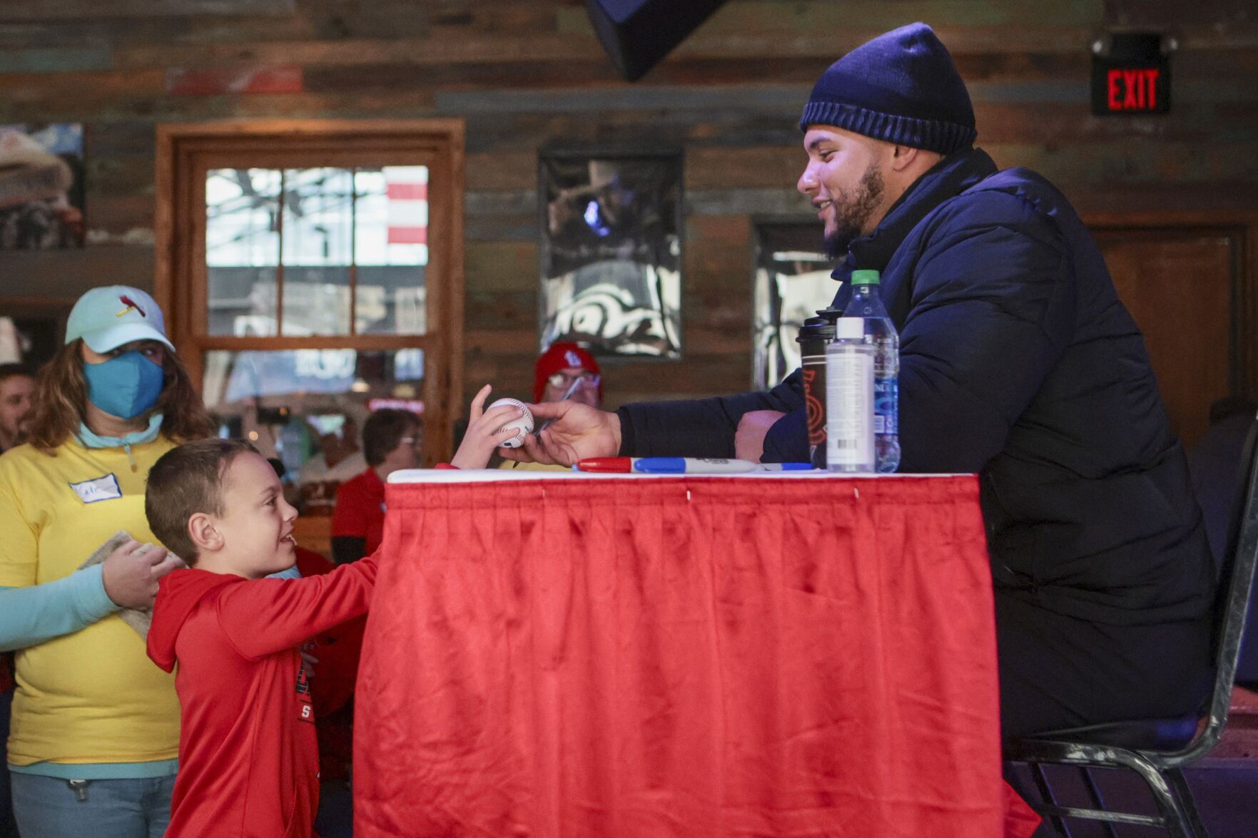Cardinals fans brave cold for Winter Warm-Up